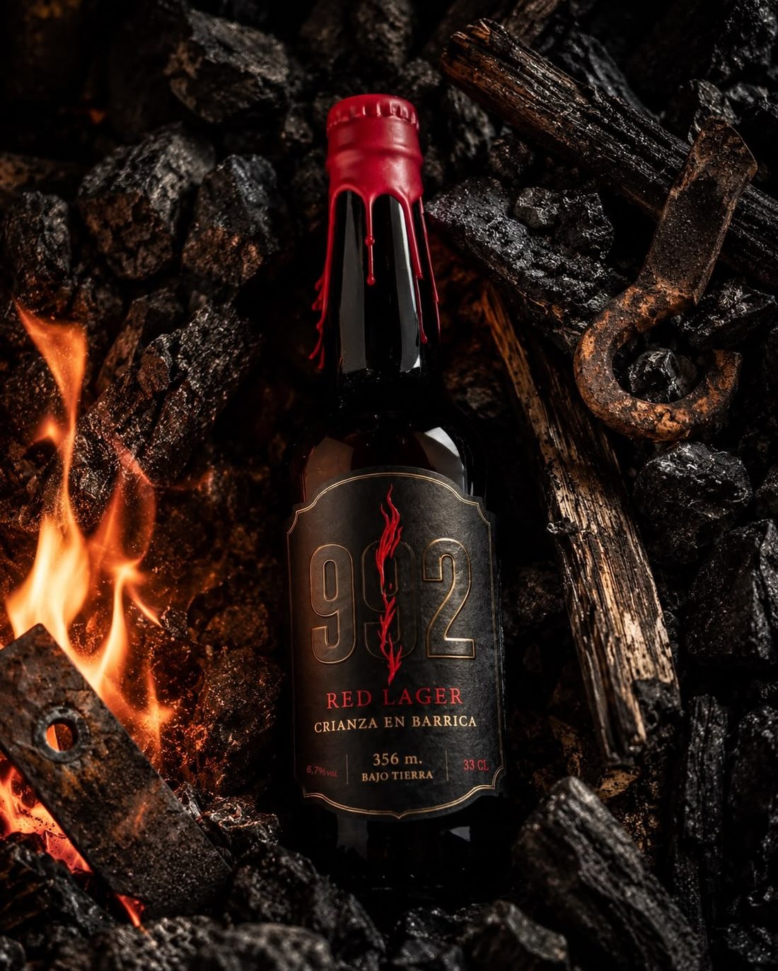 Botella de 992 sobre carbón encendido